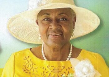 Edna Ruth Fields Lawrence, 77