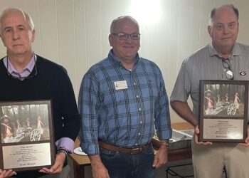 President Floyd speaks to Wiregrass Chapter