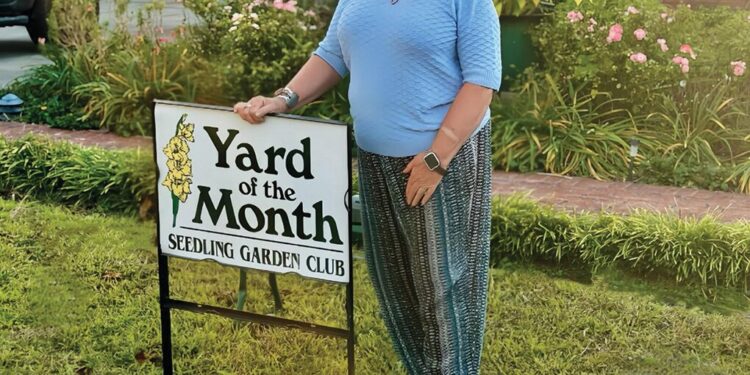 Seedling Garden Club announces November Yard of the Month