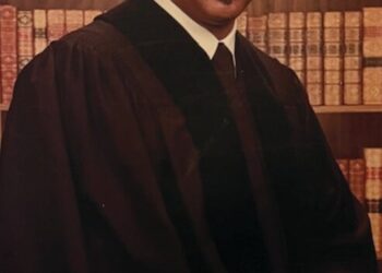 Robert Louis Stephens, 86