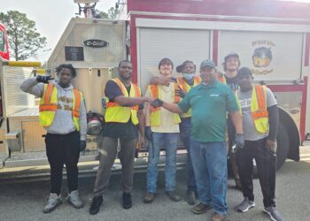 Citizens make heroic decision