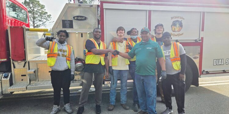 Citizens make heroic decision