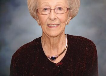 Annette Overstreet Lindsey, 89