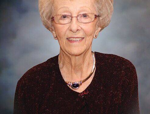 Annette Overstreet Lindsey, 89