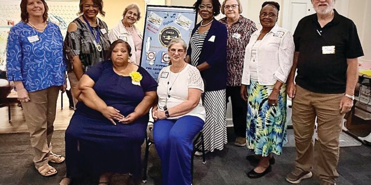 EREA members attend meeting
