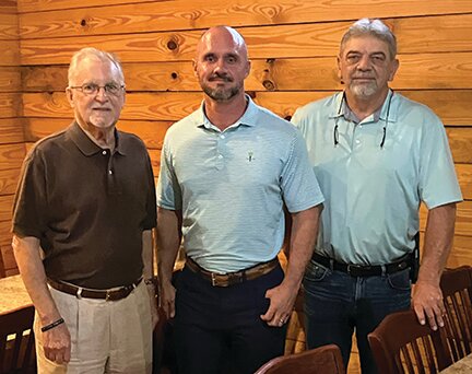 Singletary speaks to Exchange Club