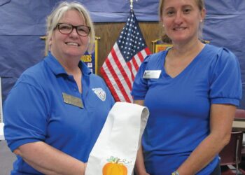 Youmans speaks to Kiwanis