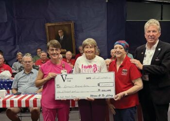 Freeman speaks to Veterans at the Library
