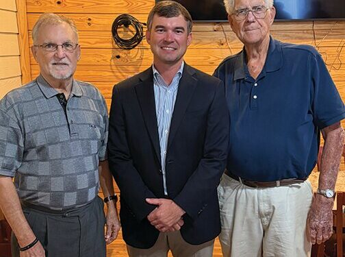 Frye speaks to Exchange Club